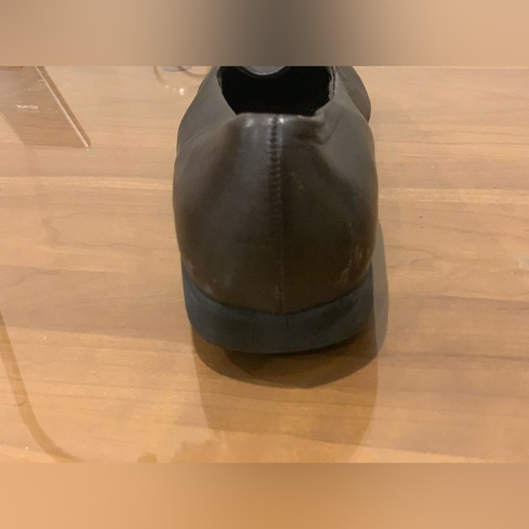 Nearly new, Easy Spirit, dark brown flats - Picture 6 of 15